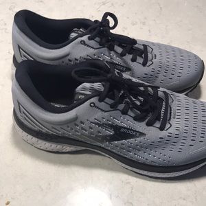 Brooks Ghost Men’s 8.5 Wide